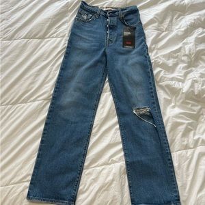 NEW W/TAGS. Levi’s Ribcage Straight Ankle Jeans